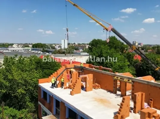 ÚJ ÉPÍTÉSŰ, A+ ENERGETIKAI BESOROLÁSÚ LAKÁSOK A VASGYÁR PROJEKTBEN!