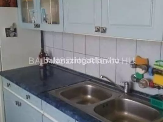 4 szobás, 75 nm-es, erkélyes lakás az Árpád utcán eladó!