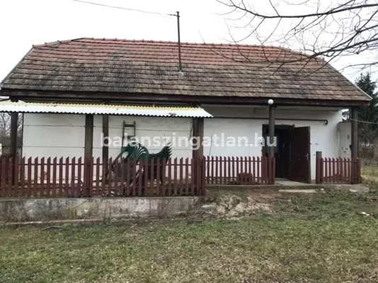 Nyíregyháza Sóstóhegyen tanyás külterületi ingatlan eladó!