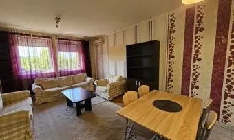 Ady Endre utcán, parkra néző lakás kiadó!