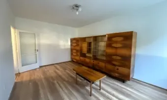Kiadó 40 m²-es magasföldszinti lakás Nyíregyházán, a Kossuth utcán!