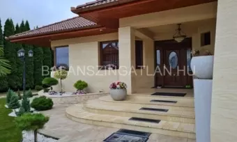 Nyíregyházától 20 km-re, mediterrán stílusú, álomszép családi ház eladó!