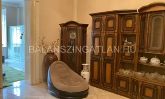Nyíregyháza belvárosában 300 m2-es igényes családi ház eladó