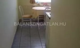 4 szobás, 75 nm-es, erkélyes lakás az Árpád utcán eladó!